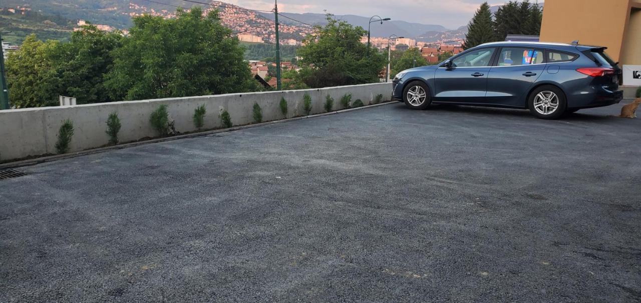 Sleep And Drive White Daire Saraybosna Dış mekan fotoğraf
